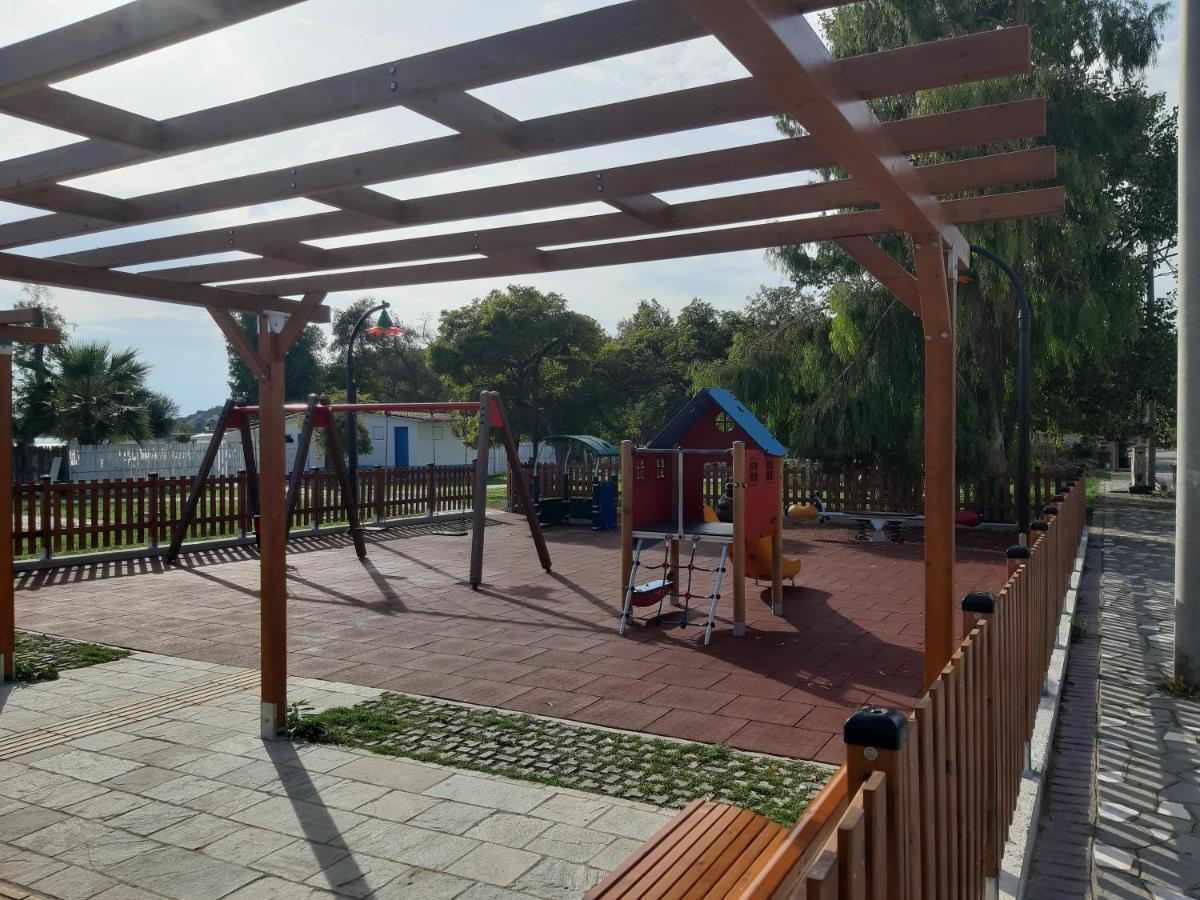 Soula'S Sunshine Apartments Nea Karvali Eksteriør bilde