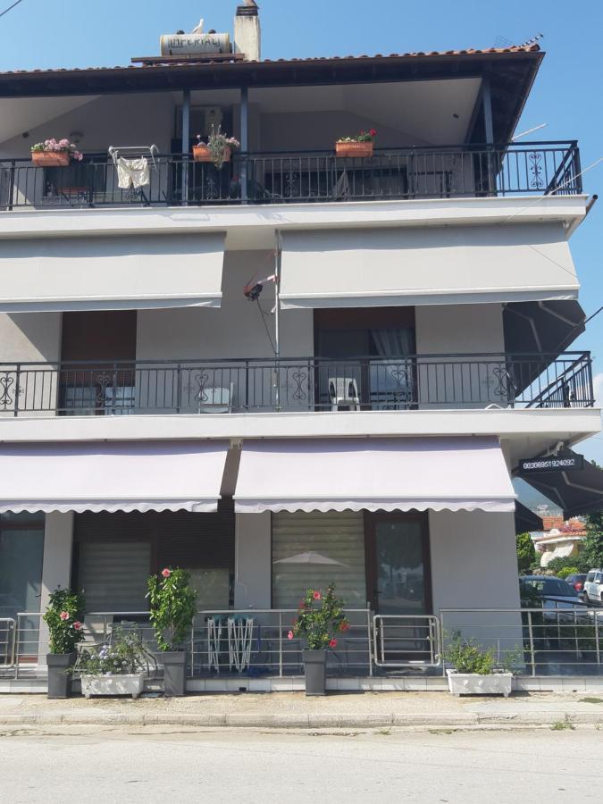 Soula'S Sunshine Apartments Nea Karvali Eksteriør bilde